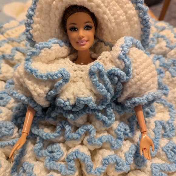 Vintage Crochet Doll Dress & Hat - Picture 4 of 11